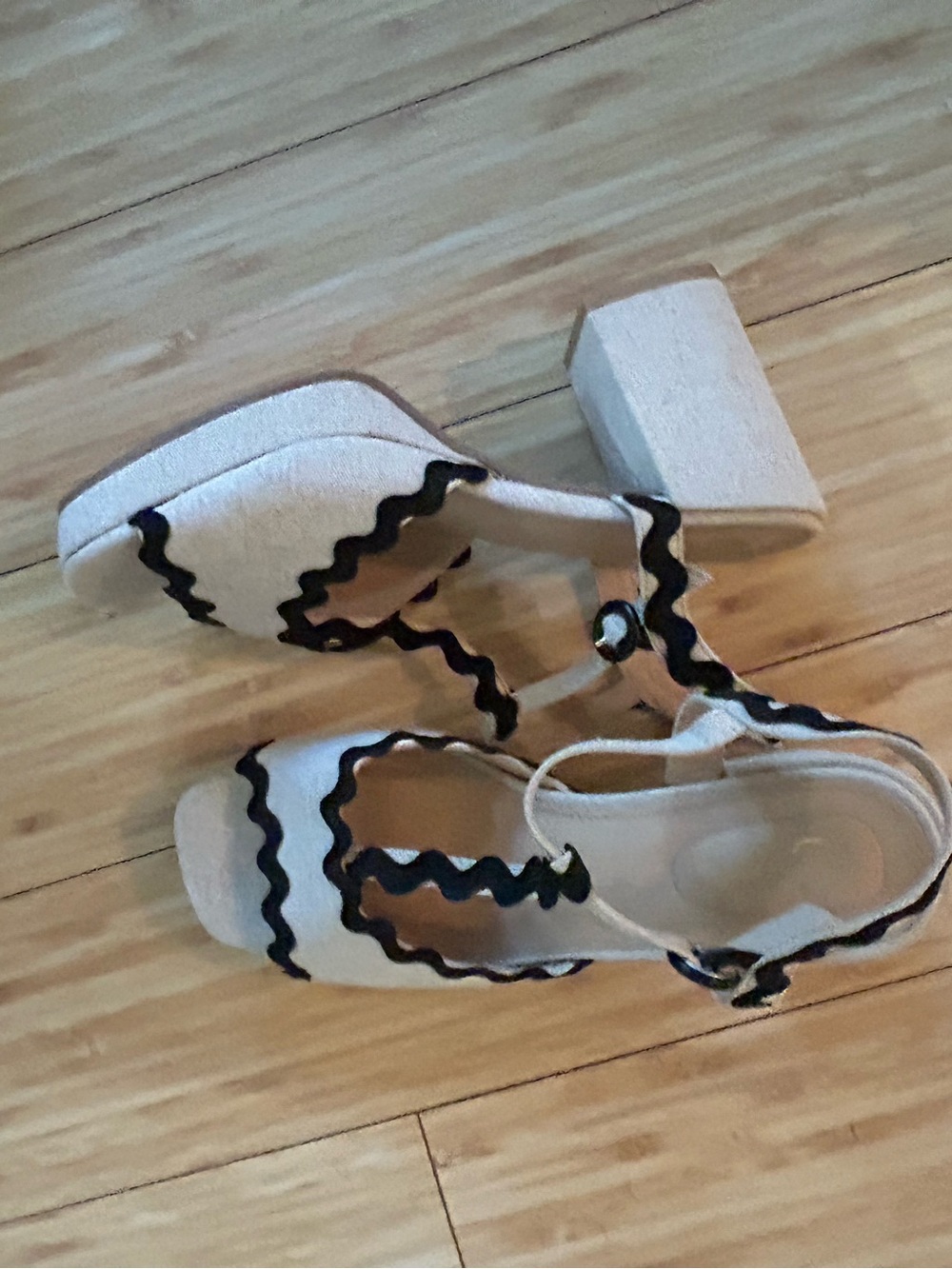 Cato Women’s Cream Block Heel Sandalsn with Black Trim